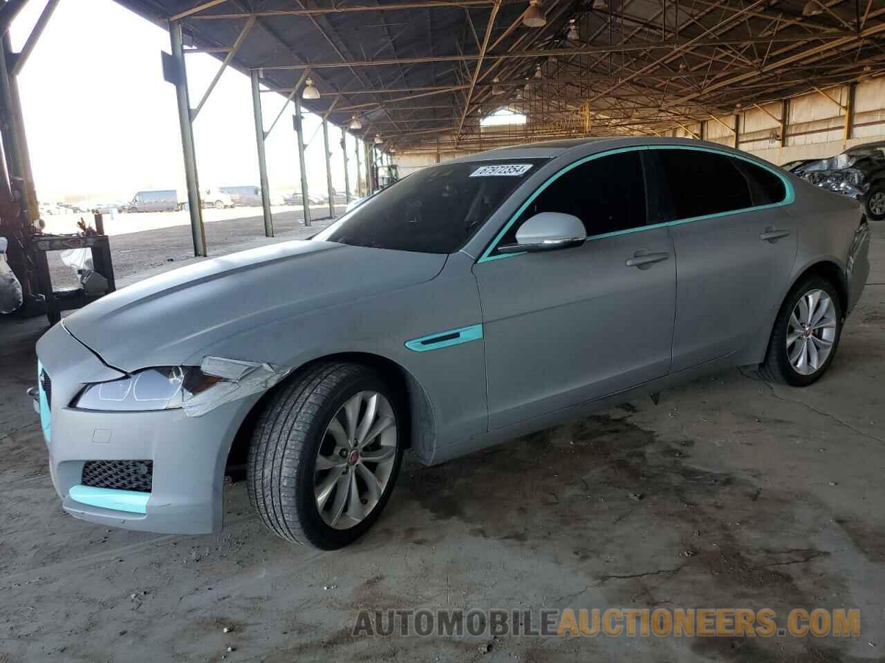 SAJBD4BN1HCY45593 JAGUAR XF 2017