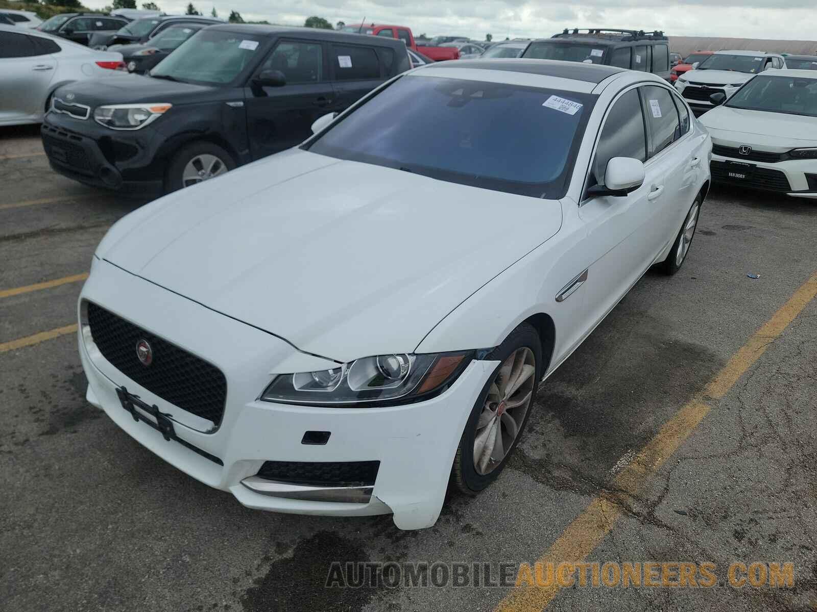 SAJBD4BN4HCY46351 Jaguar XF 2017