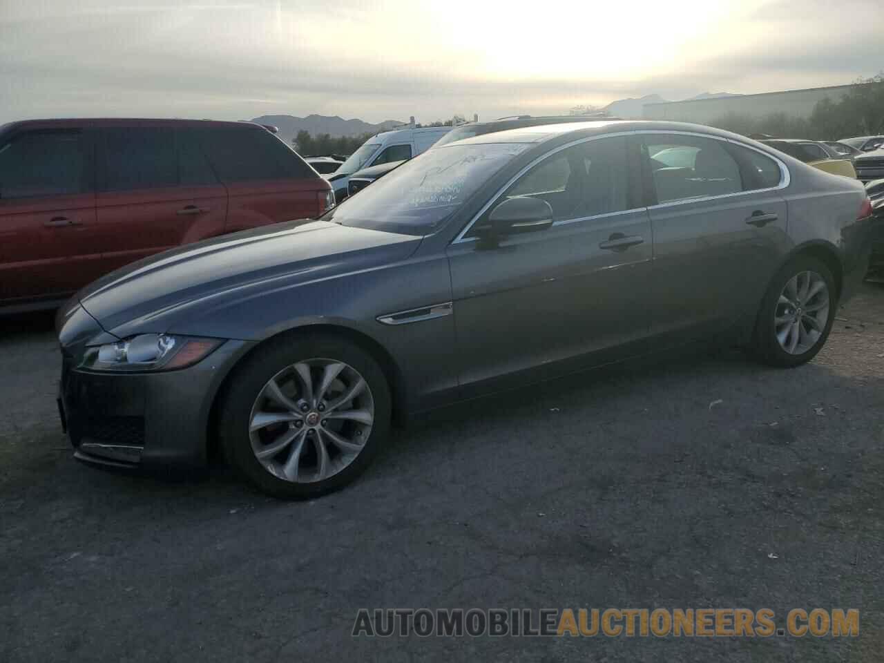 SAJBD4BN5HCY32460 JAGUAR XF 2017