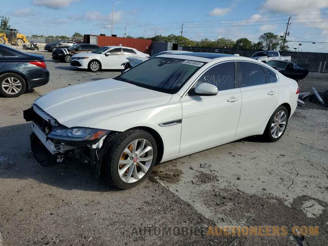 SAJBD4BN6HCY32256 JAGUAR XF 2017