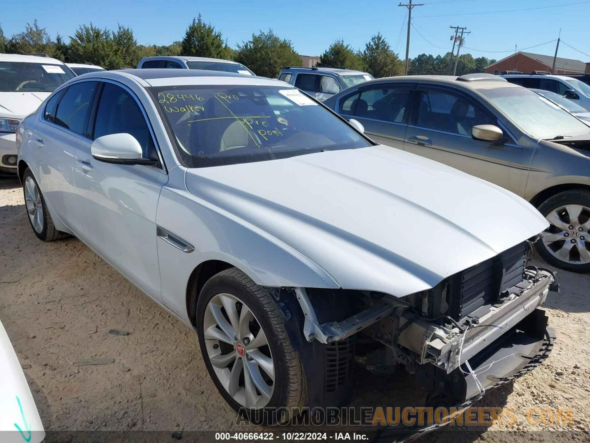 SAJBD4BN7HCY32234 JAGUAR XF 2017