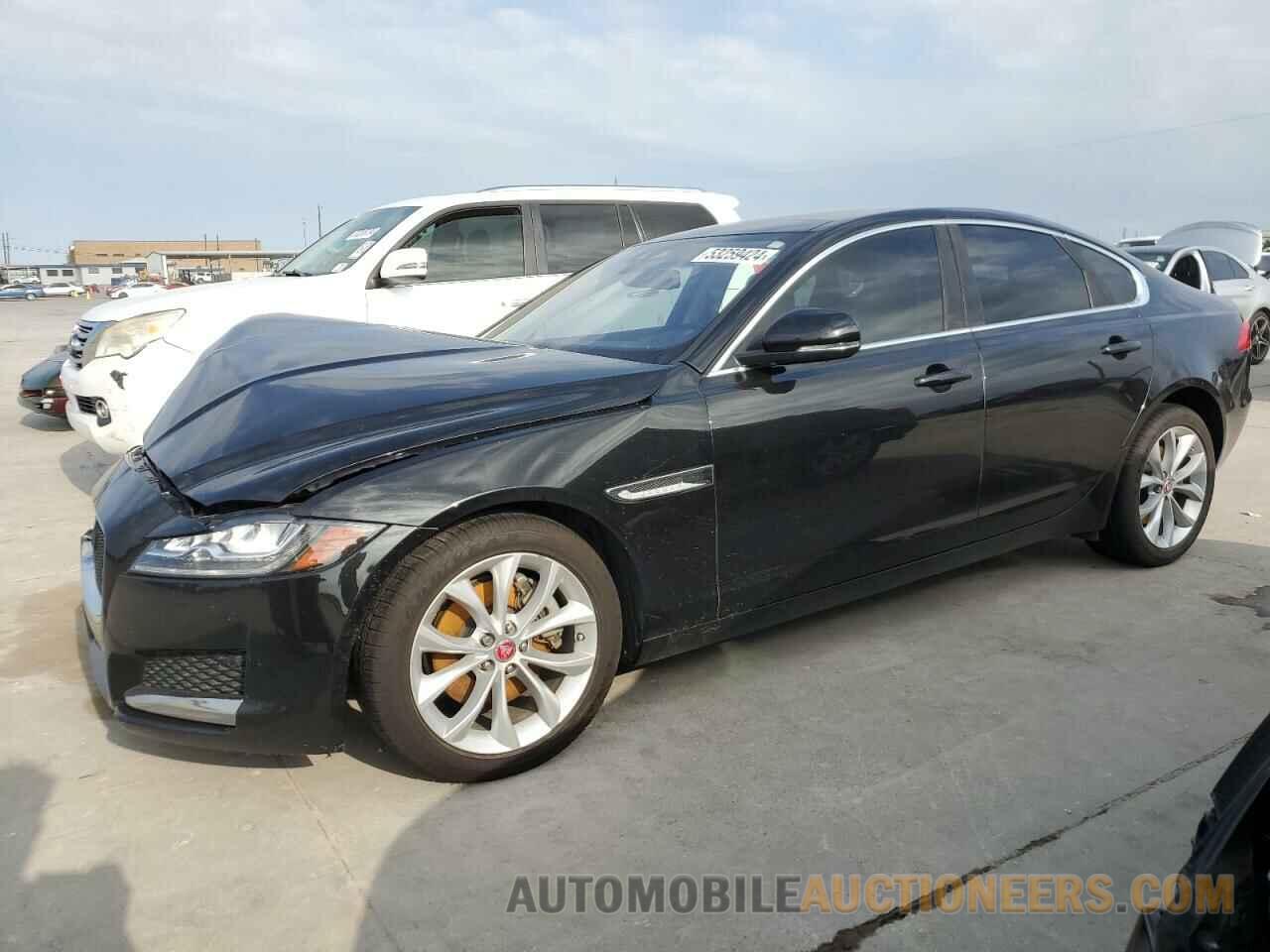 SAJBD4BN9HCY32302 JAGUAR XF 2017