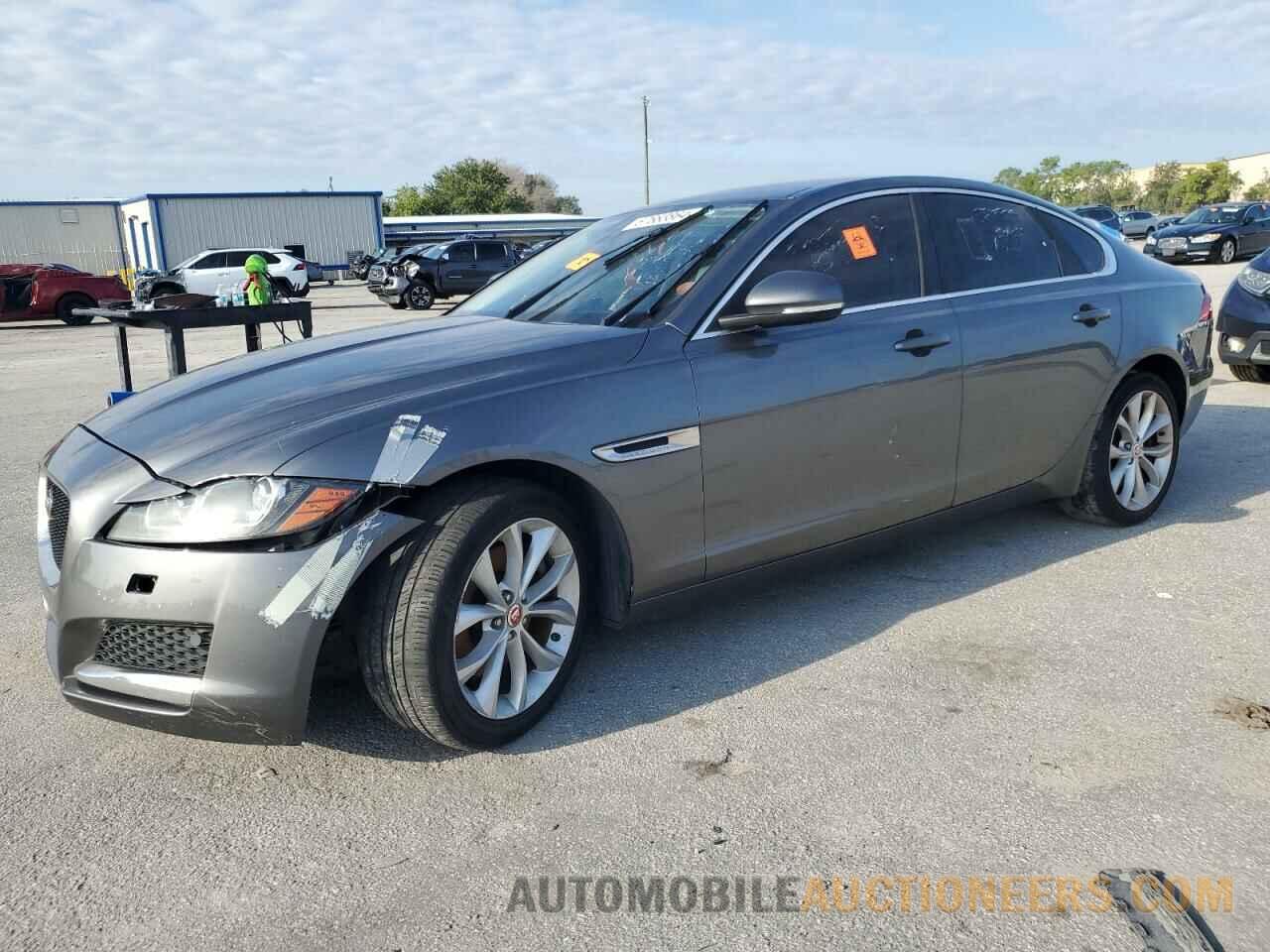 SAJBD4BNXHCY42630 JAGUAR XF 2017