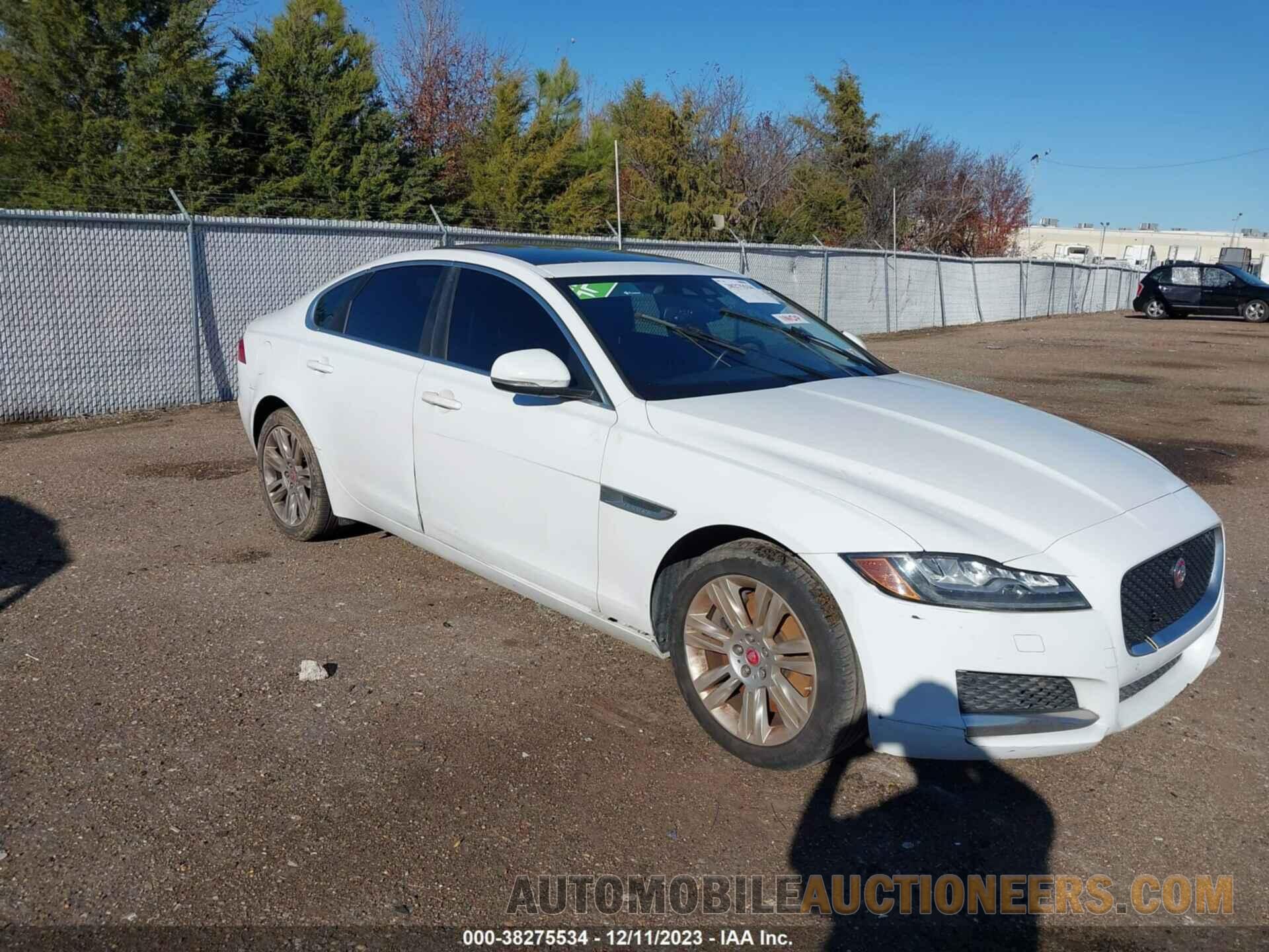 SAJBD4BV0HCY38618 JAGUAR XF 2017