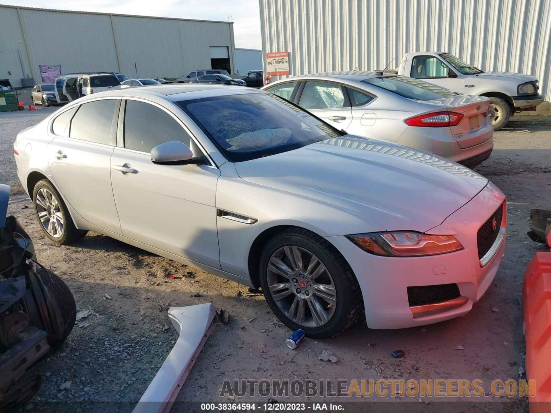 SAJBD4BV0HCY48971 JAGUAR XF 2017