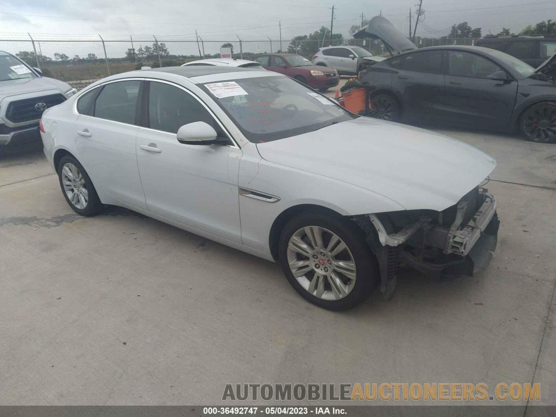 SAJBD4BV1HCY35579 JAGUAR XF 2017