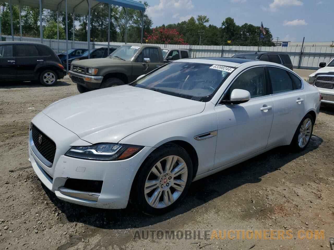 SAJBD4BV2HCY33422 JAGUAR XF 2017