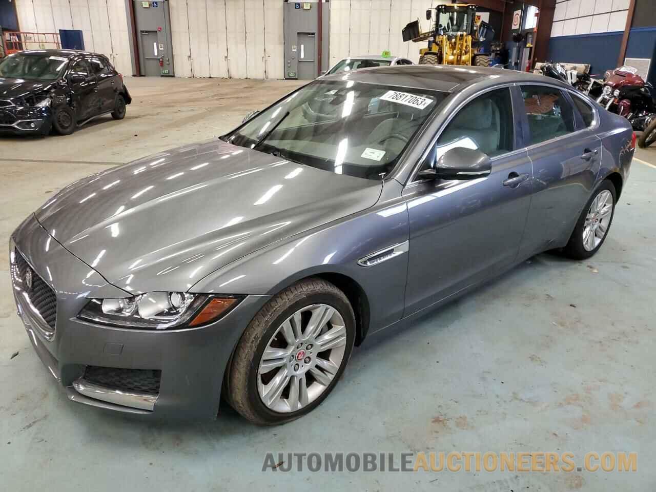 SAJBD4BV4HCY46947 JAGUAR XF 2017