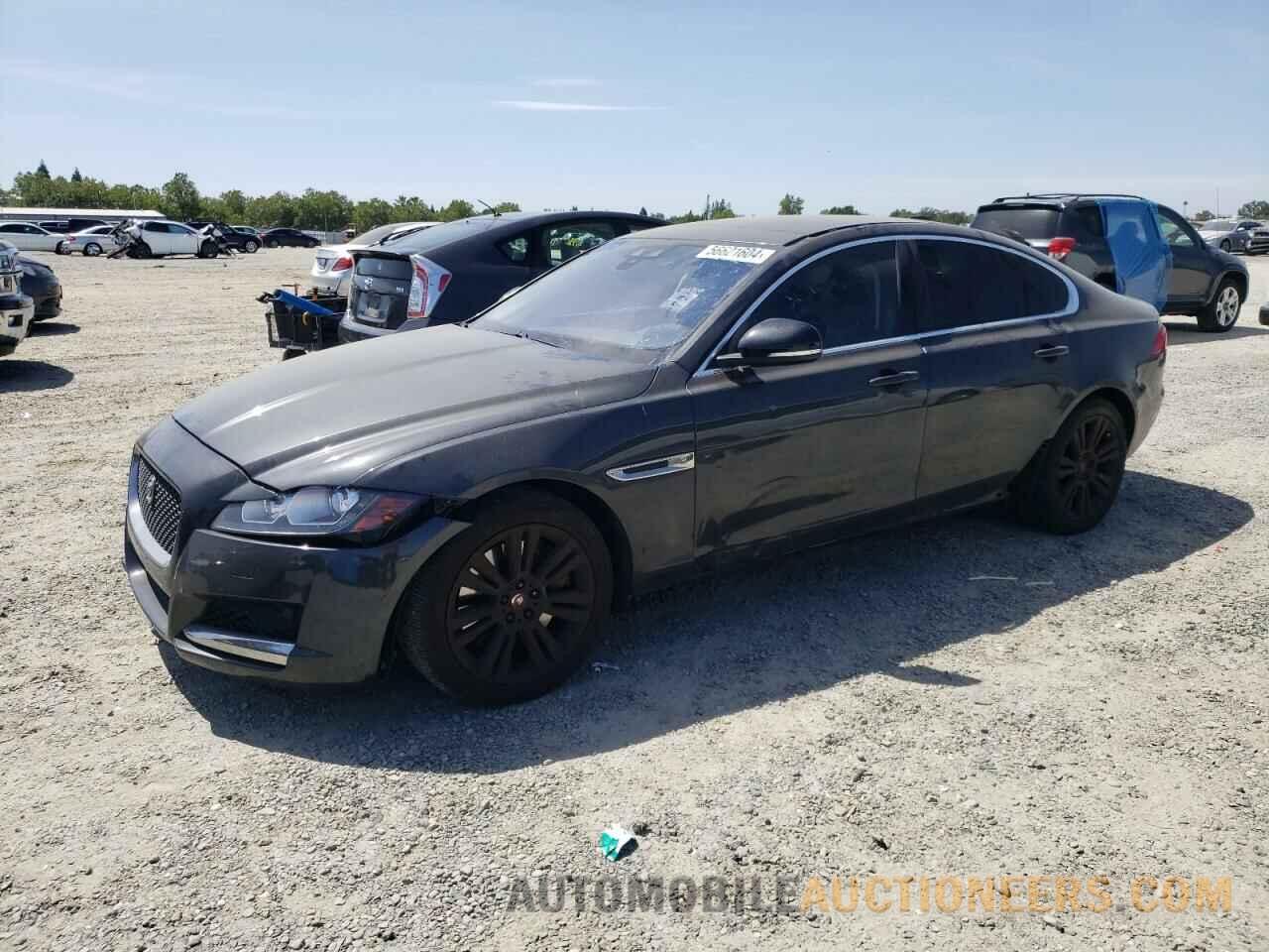 SAJBD4BV5HCY38422 JAGUAR XF 2017