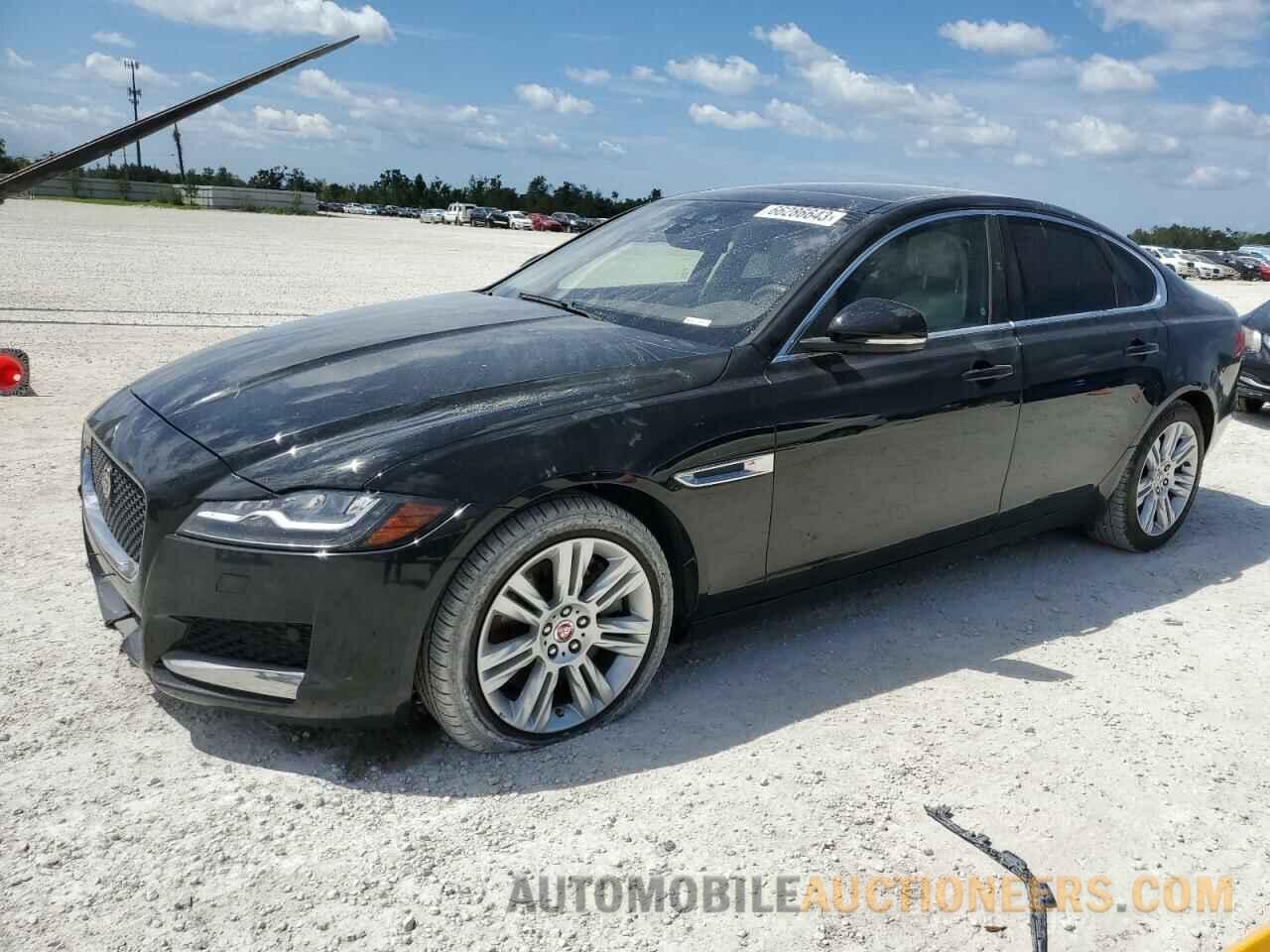 SAJBD4BV5HCY38601 JAGUAR XF 2017