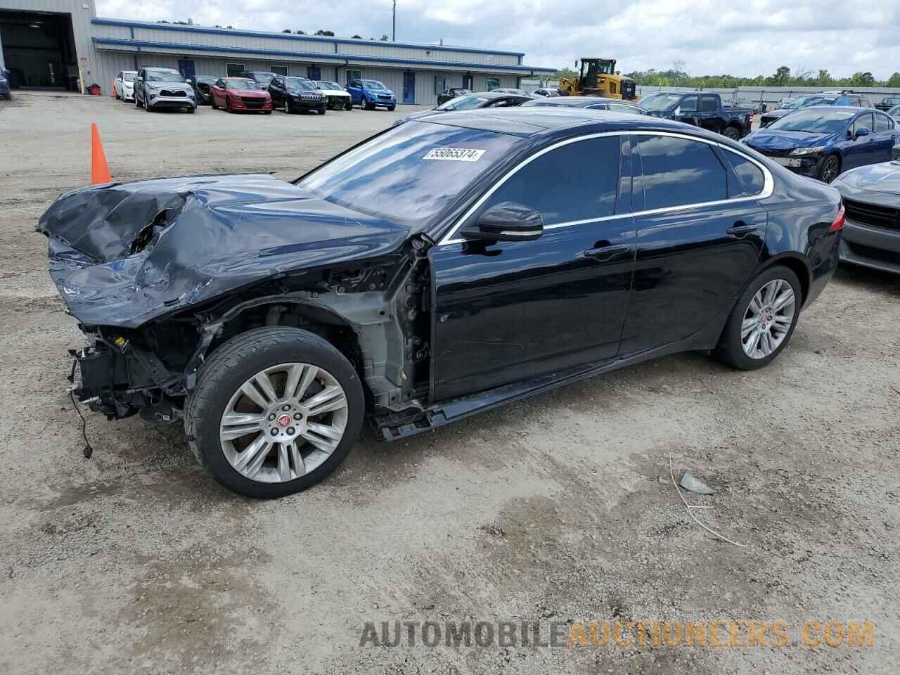 SAJBD4BV5HCY42325 JAGUAR XF 2017