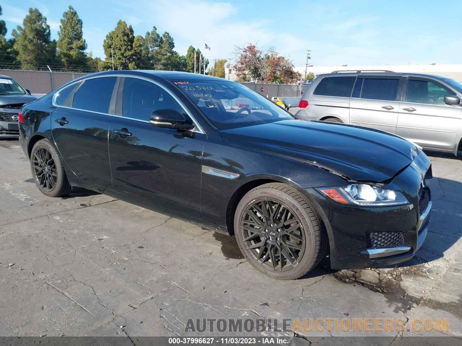 SAJBD4BV6HCY34606 JAGUAR XF 2017