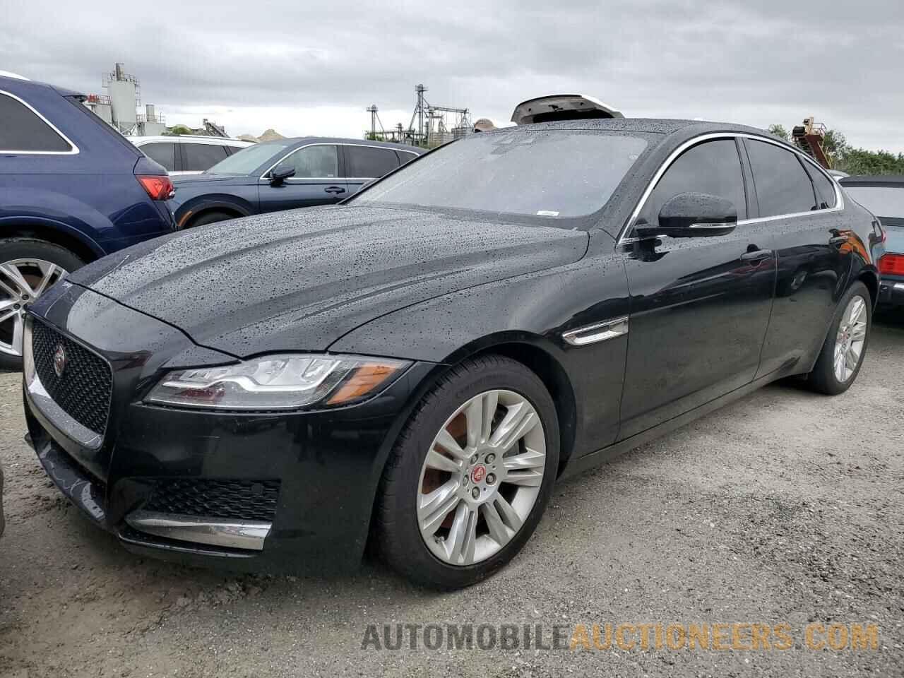 SAJBD4BV7HCY30113 JAGUAR XF 2017