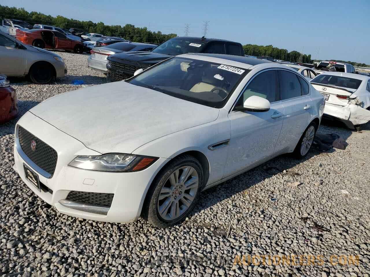 SAJBD4BV7HCY30404 JAGUAR XF 2017