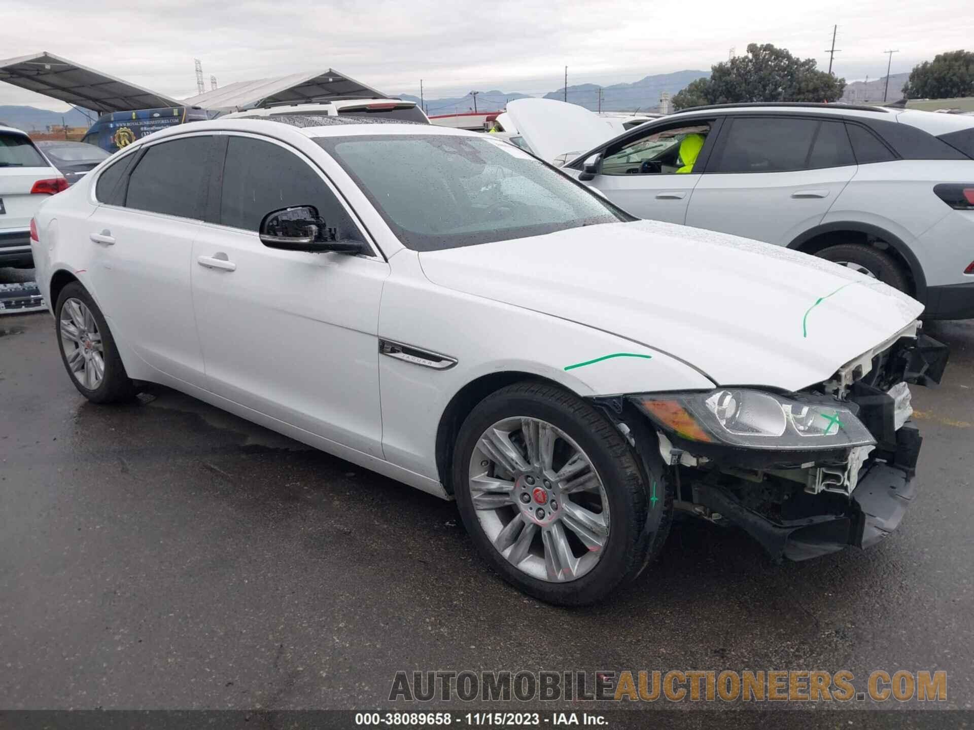 SAJBD4BV7HCY44402 JAGUAR XF 2017