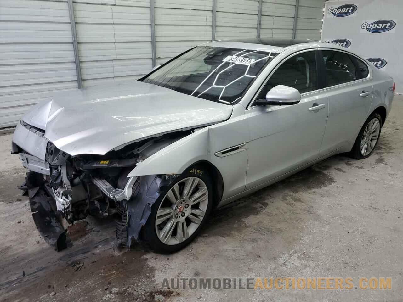 SAJBD4BV8HCY34574 JAGUAR XF 2017