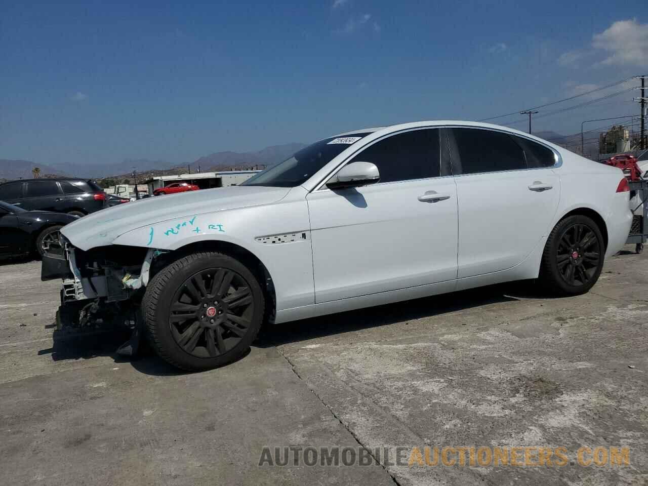 SAJBD4BV9GCY21427 JAGUAR XF 2016