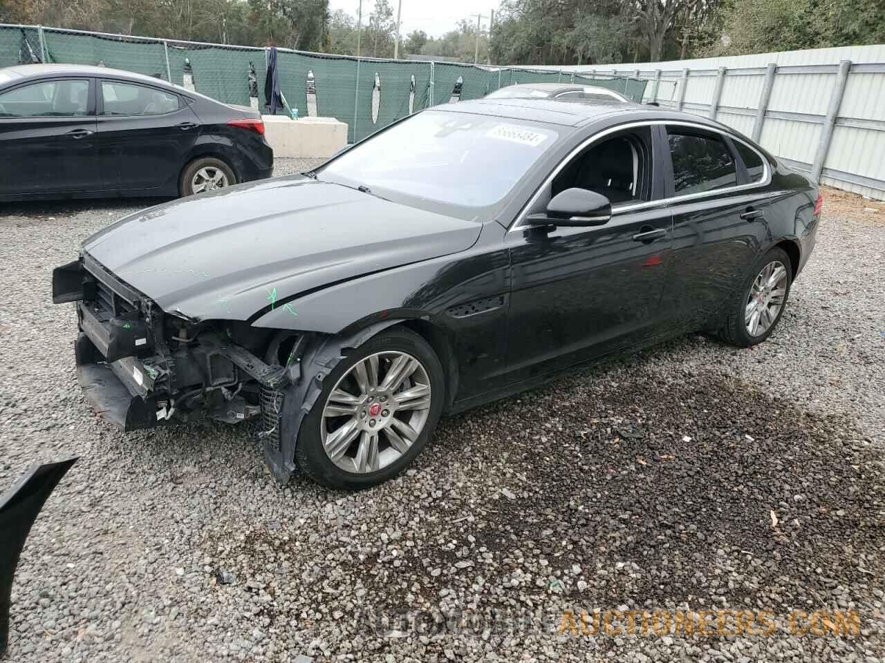 SAJBD4BVXHCY35547 JAGUAR XF 2017