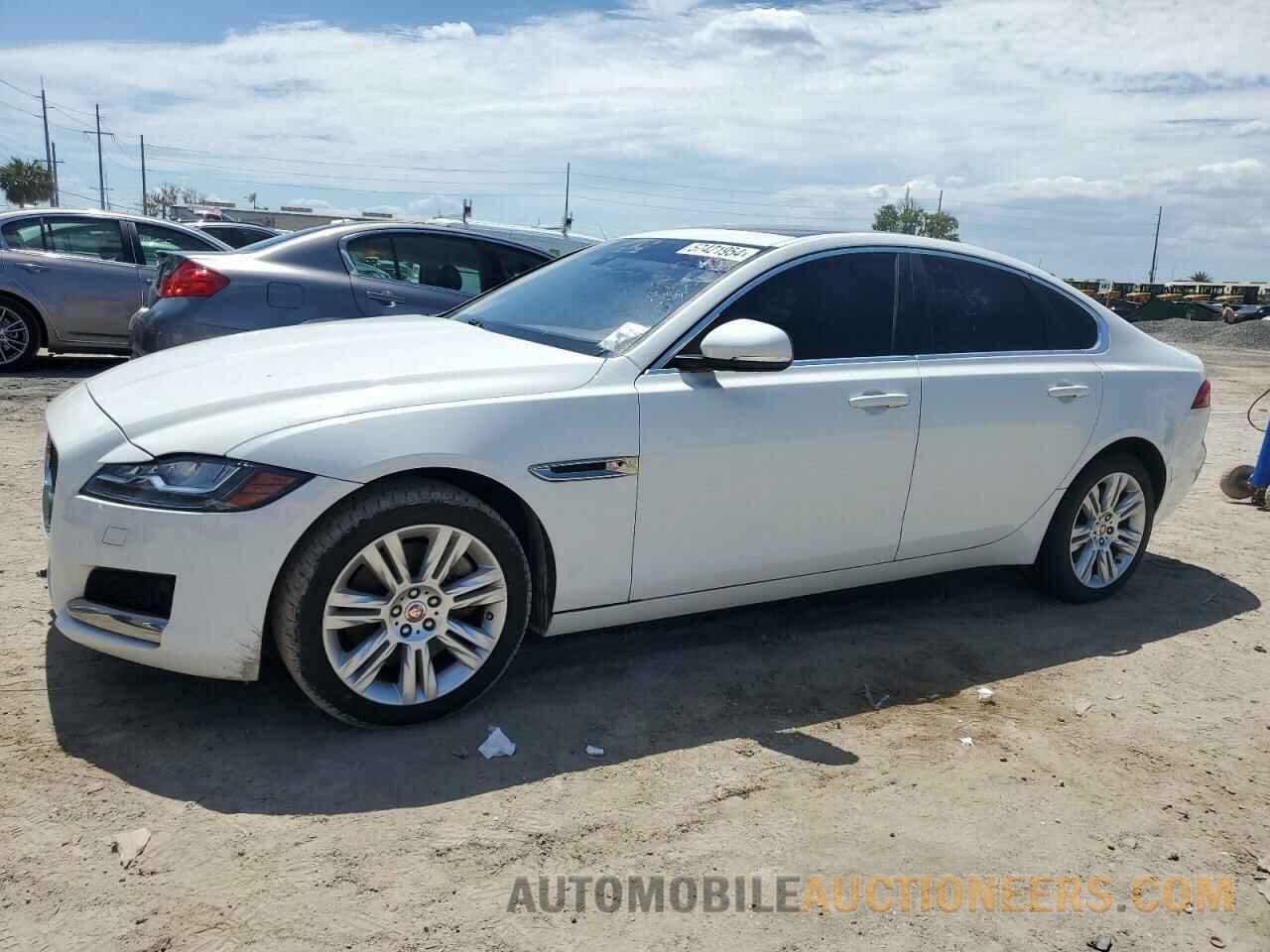 SAJBD4BVXHCY39095 JAGUAR XF 2017