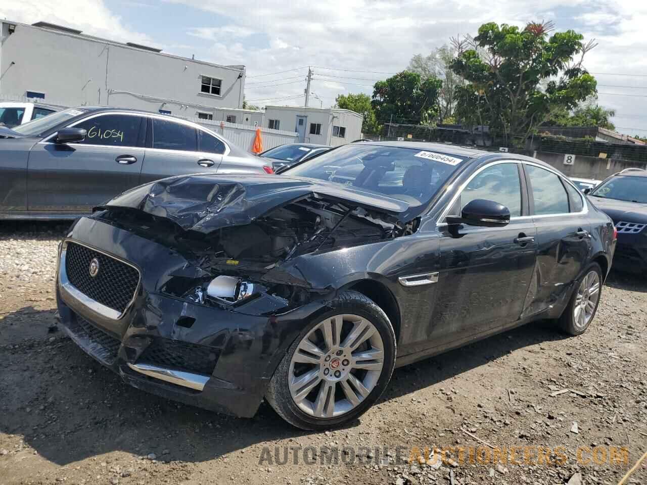 SAJBD4BVXHCY40540 JAGUAR XF 2017