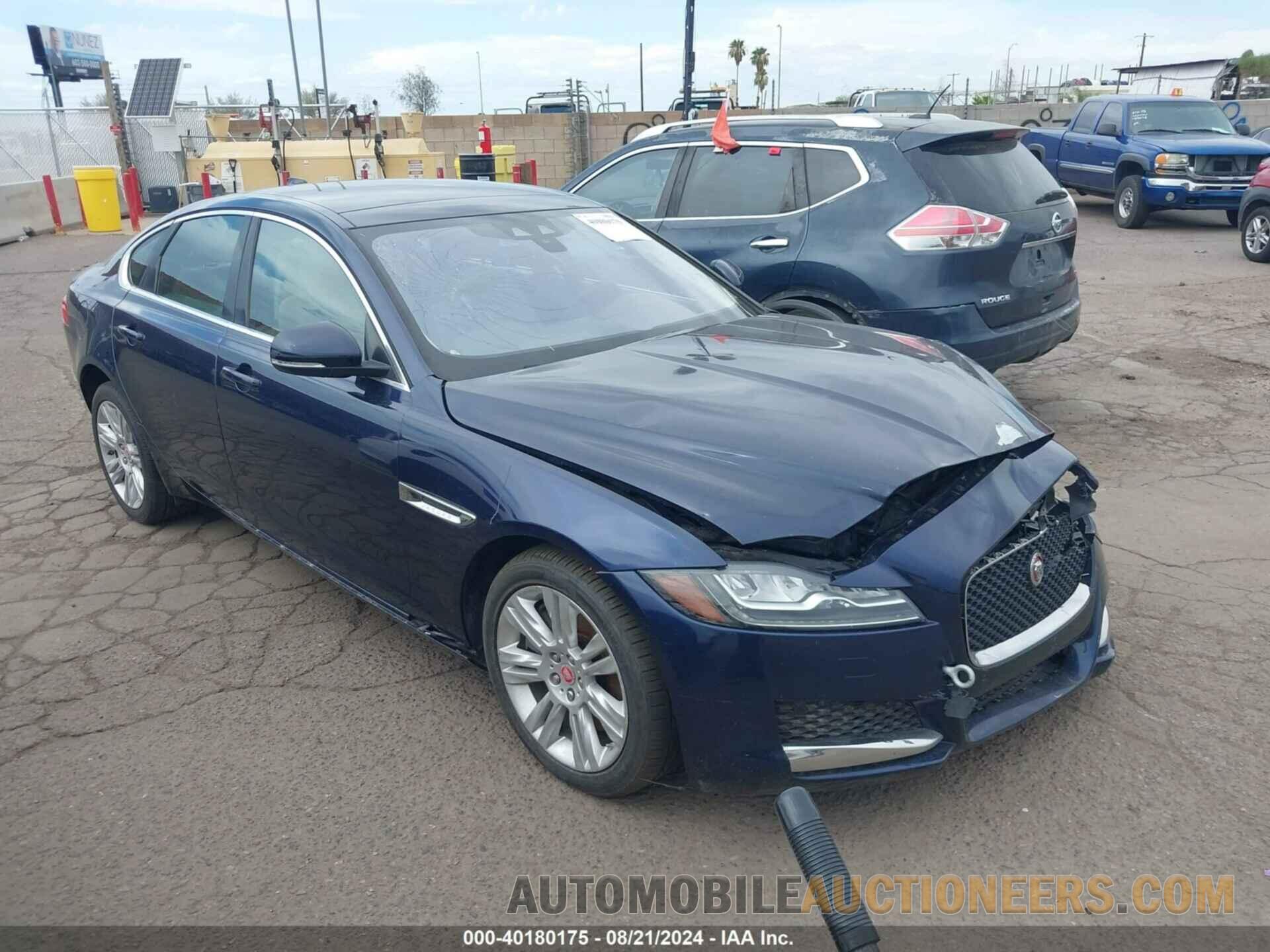 SAJBD4BVXHCY46631 JAGUAR XF 2017