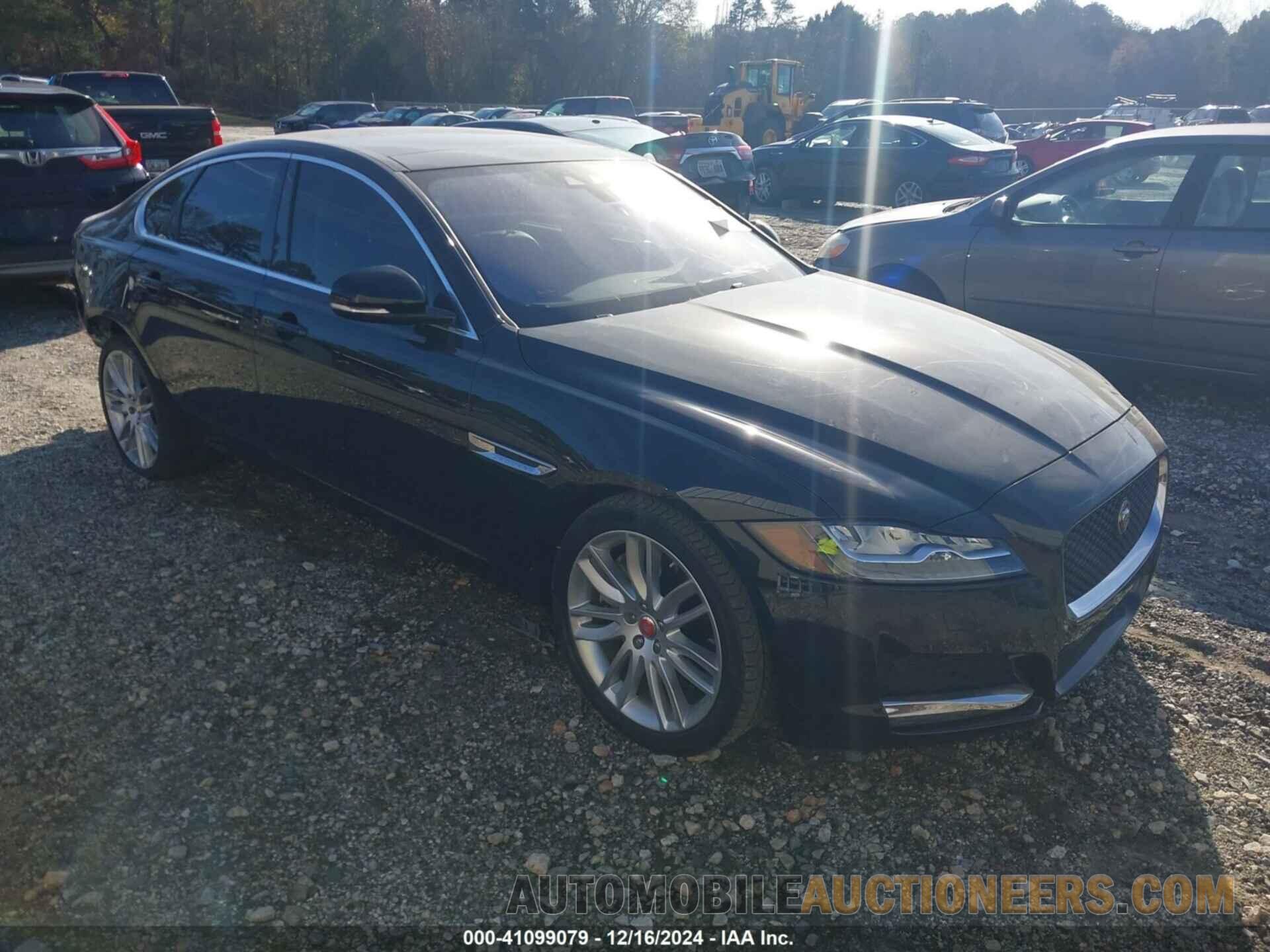 SAJBE4BV4HCY30941 JAGUAR XF 2017