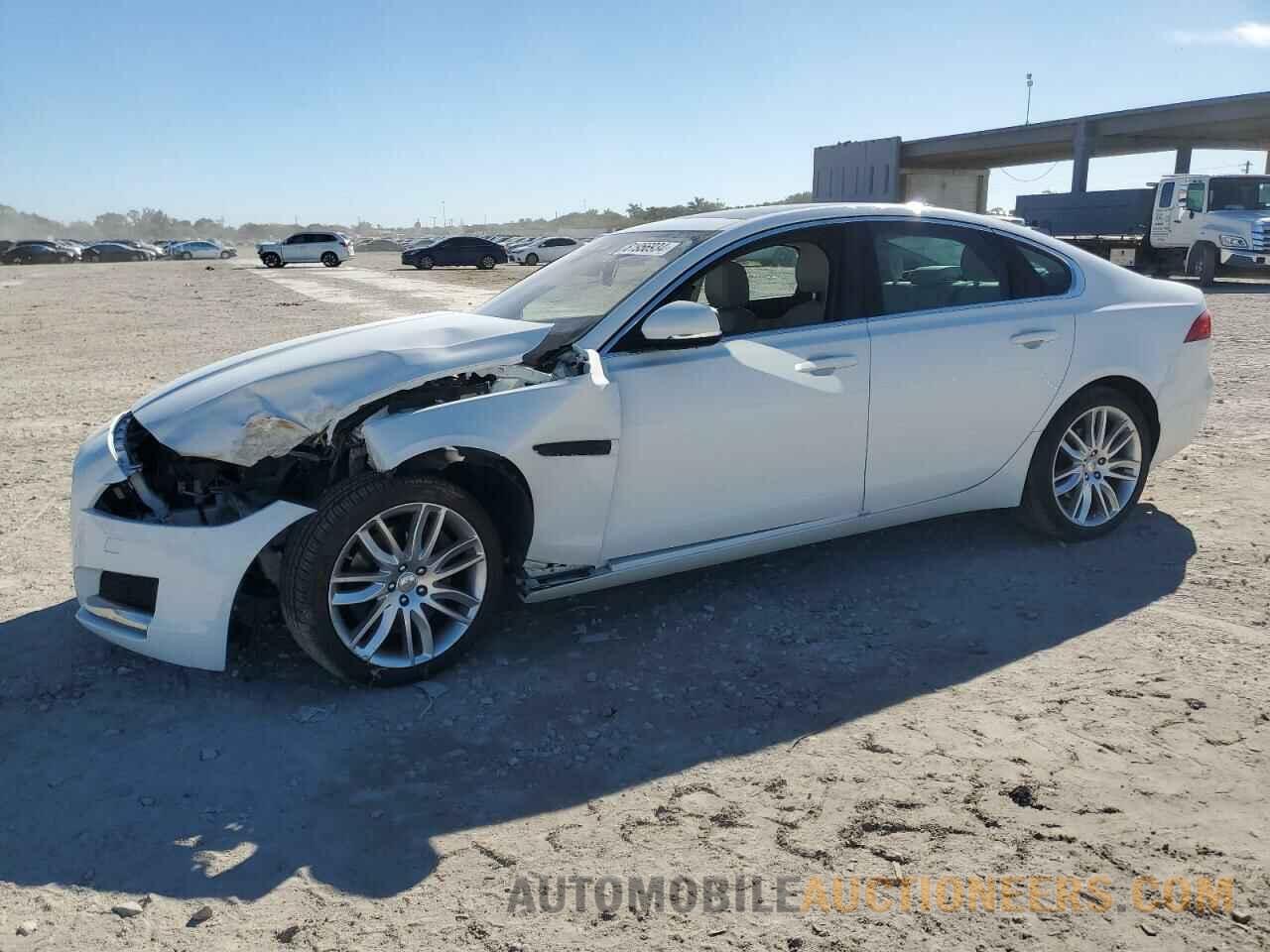 SAJBE4BV6GCY03772 JAGUAR XF 2016