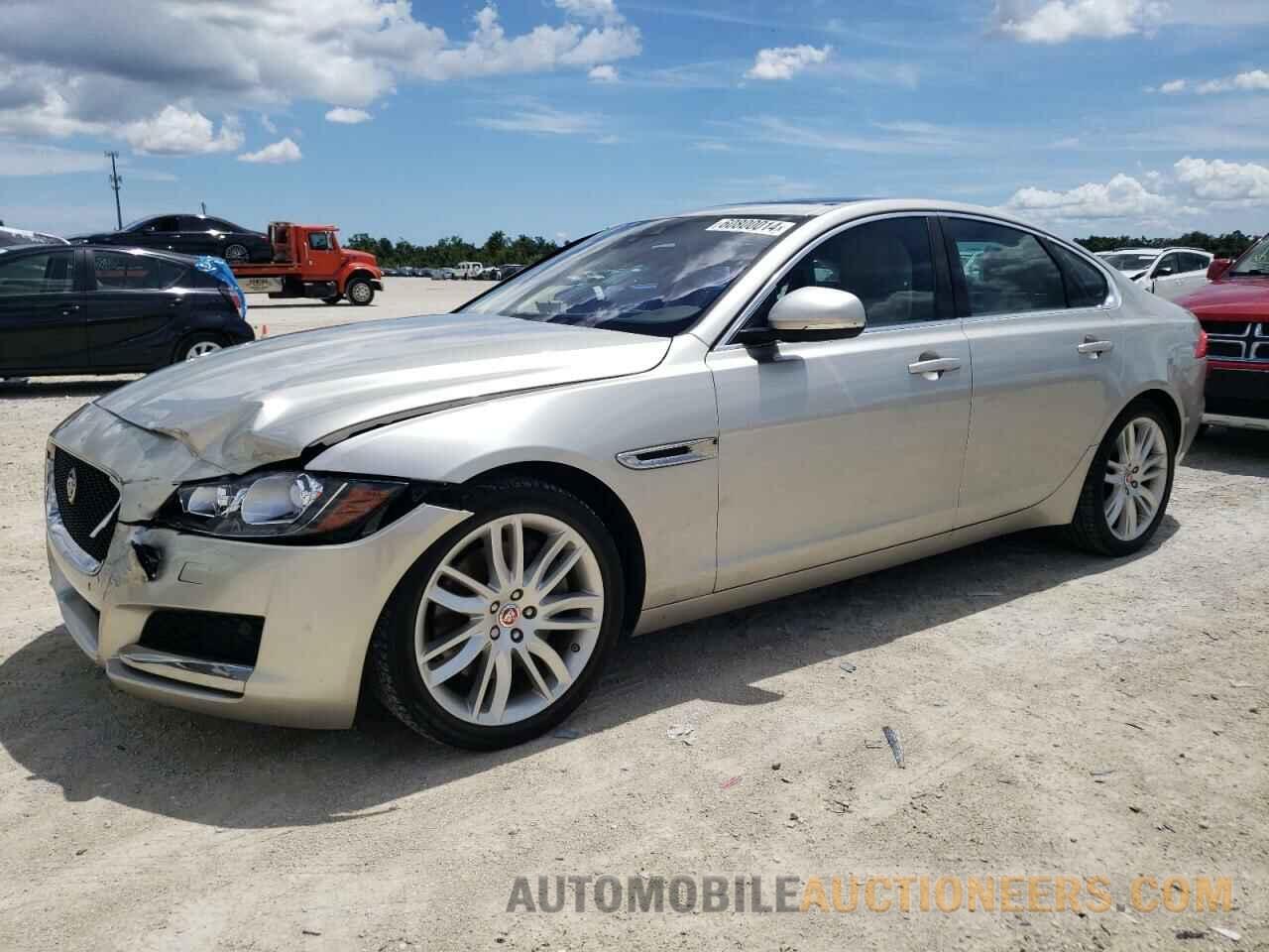 SAJBE4BV6HCY38880 JAGUAR XF 2017