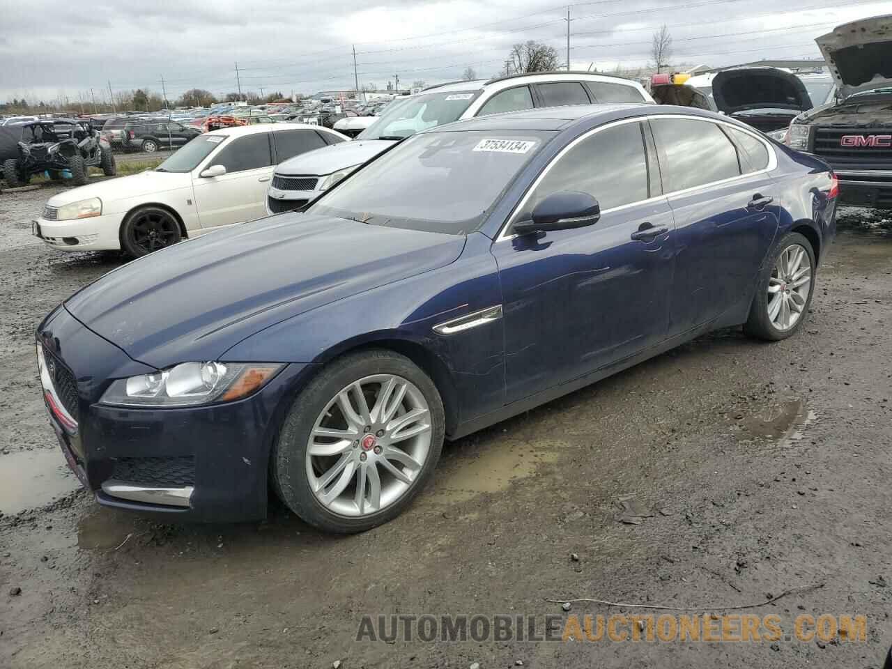 SAJBE4BVXGCY09011 JAGUAR XF 2016