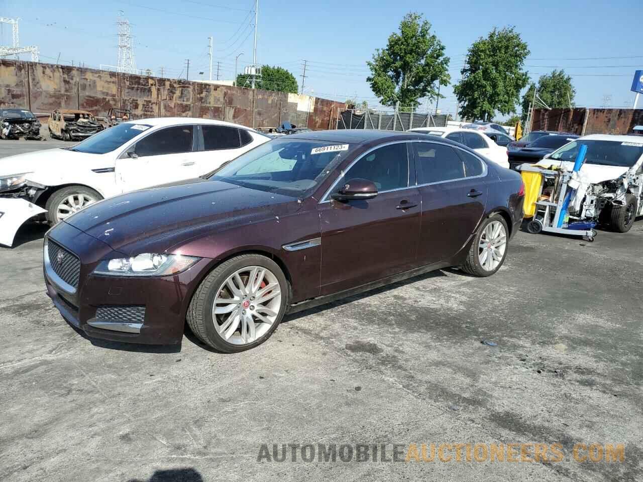 SAJBE4BVXHCY47131 JAGUAR XF 2017