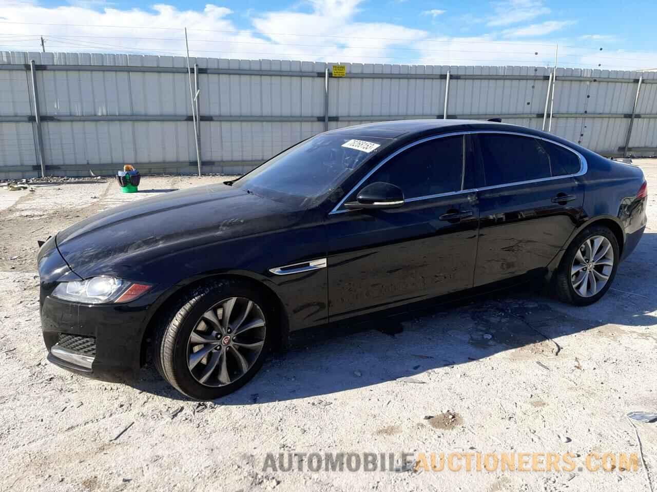 SAJBJ4BNXHCY43026 JAGUAR XF 2017