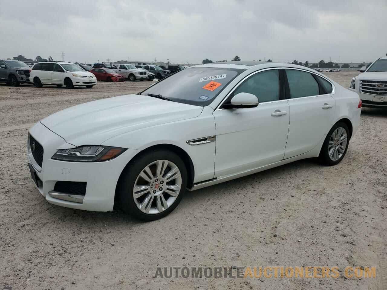 SAJBJ4BV3HCY27850 JAGUAR XF 2017