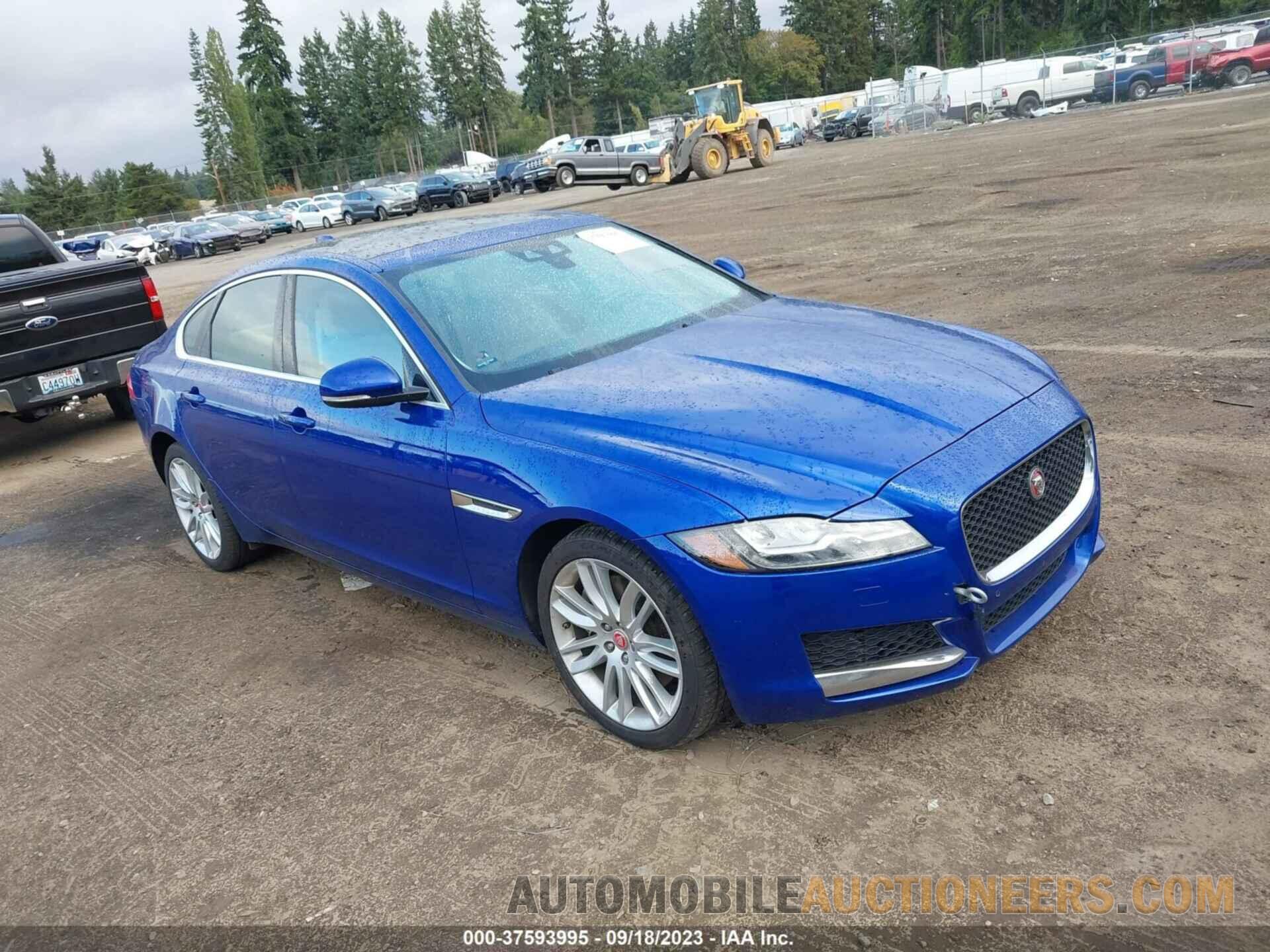 SAJBK4BV2HCY38187 JAGUAR XF 2017