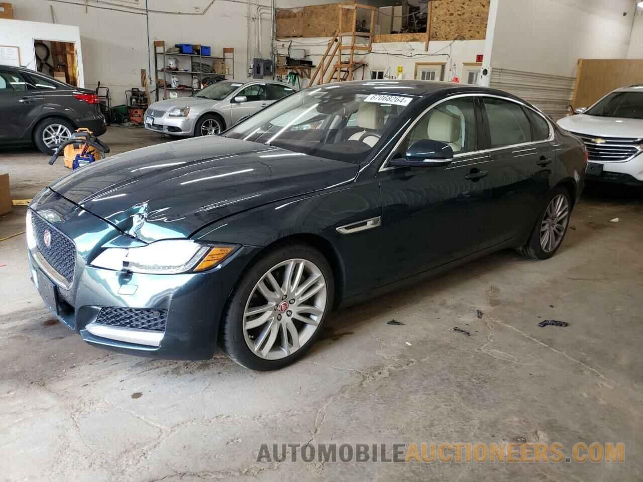 SAJBK4BV3HCY27327 JAGUAR XF 2017