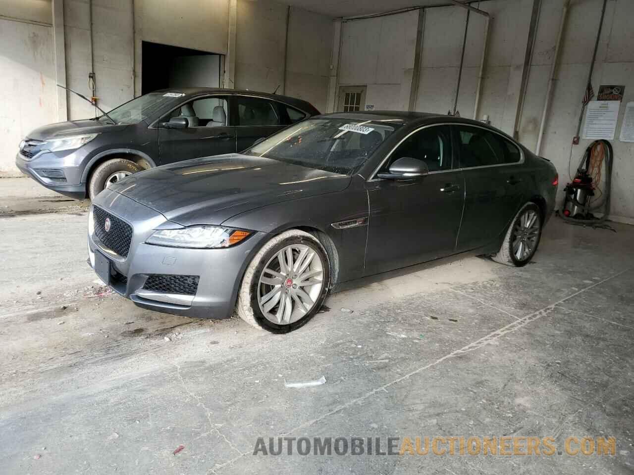 SAJBK4BV3HCY49585 JAGUAR XF 2017