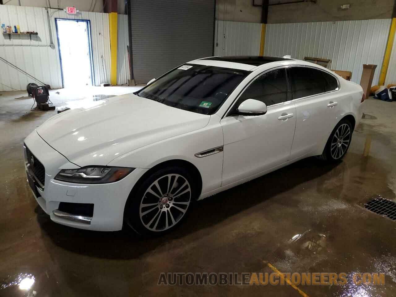 SAJBK4BV7GCY15017 JAGUAR XF 2016