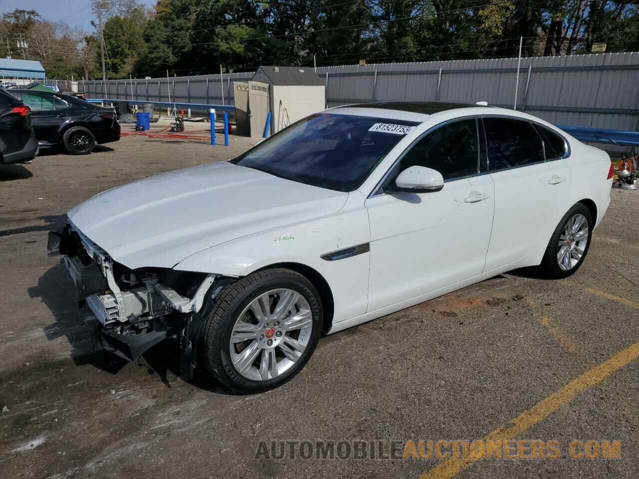 SAJBR4BV8HCY32745 JAGUAR XF 2017