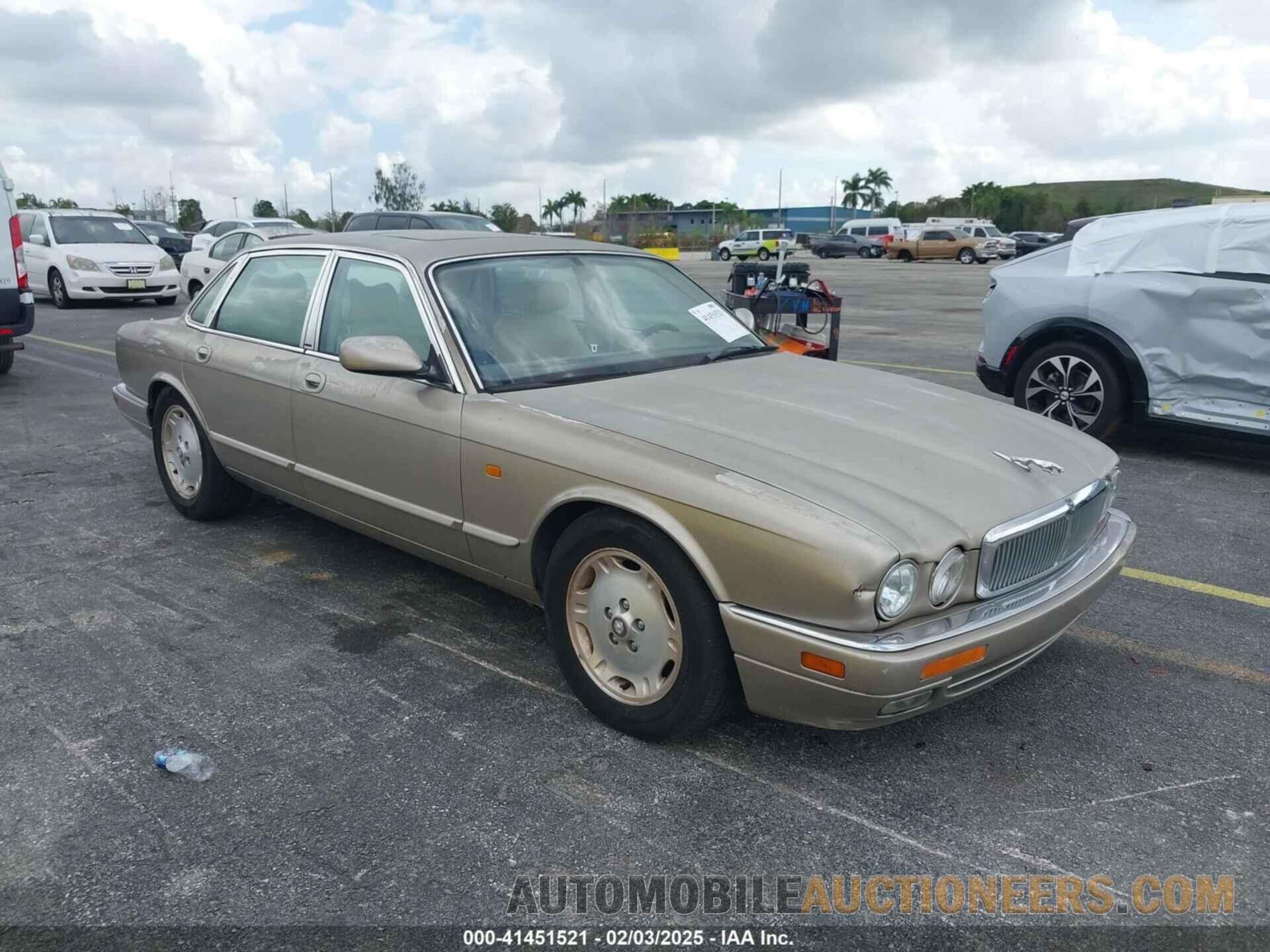 SAJHX1243VC811786 JAGUAR XJ6 1997