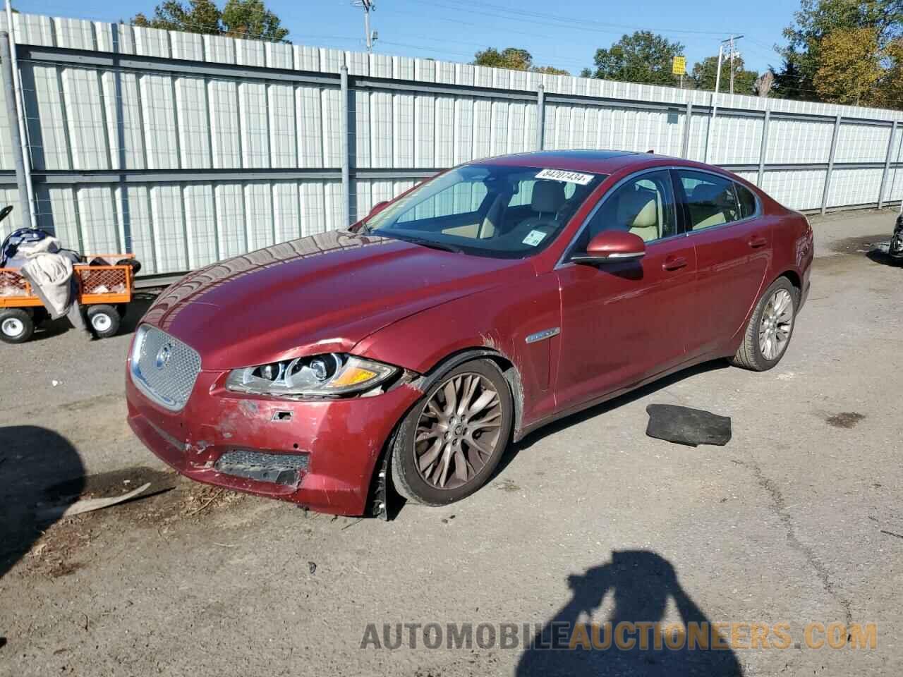 SAJWA0E71D8S91811 JAGUAR XF 2013