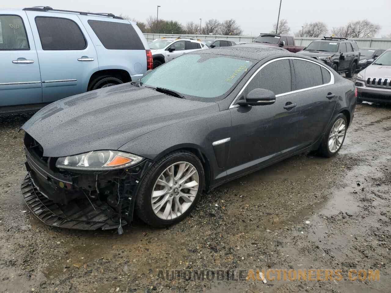 SAJWA0E77D8S69022 JAGUAR XF 2013