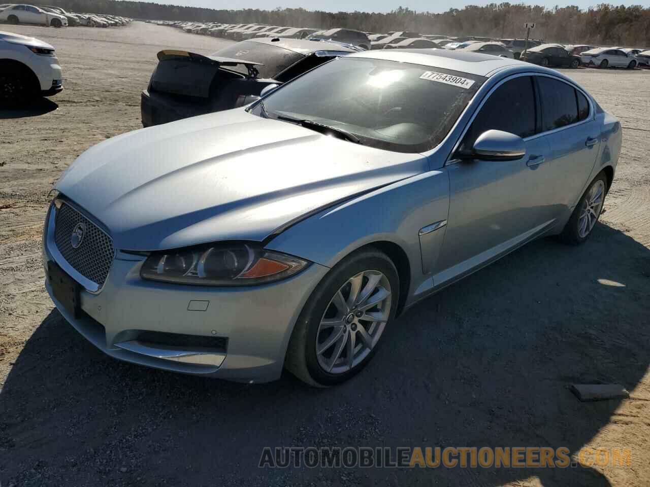 SAJWA0ES1DPS70547 JAGUAR XF 2013