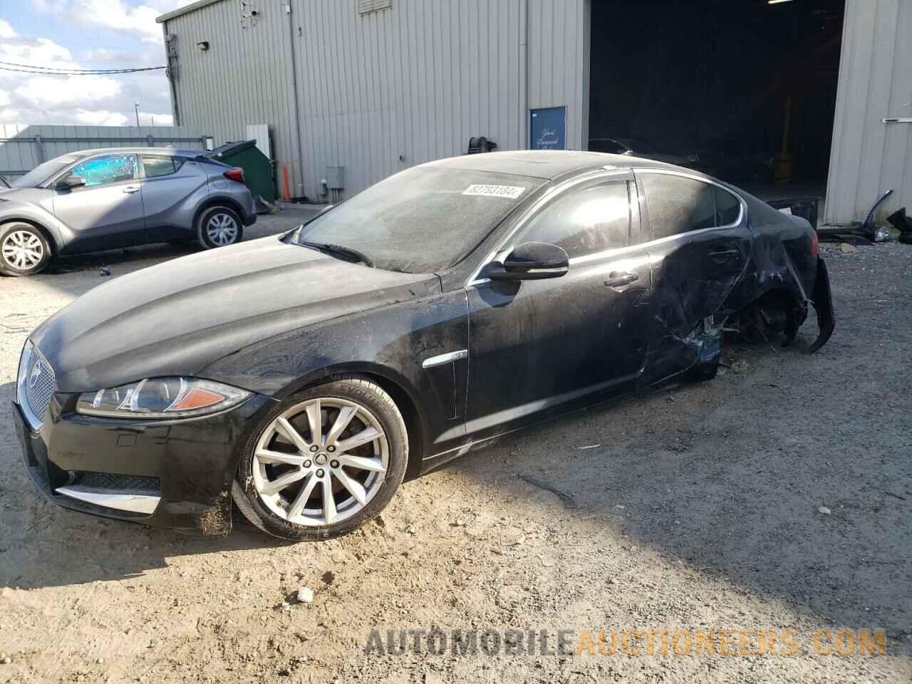 SAJWA0ES3DPU05527 JAGUAR XF 2013