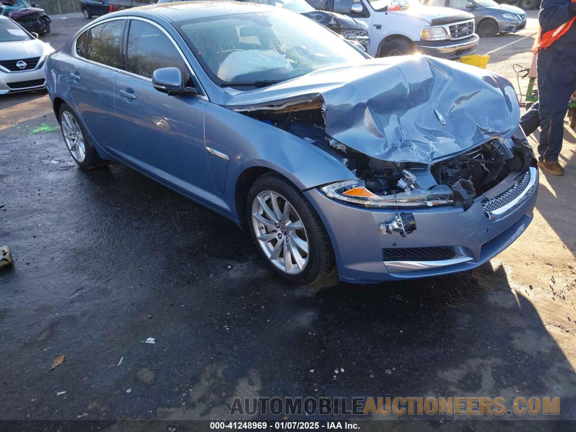 SAJWA0ES4DPS95992 JAGUAR XF 2013