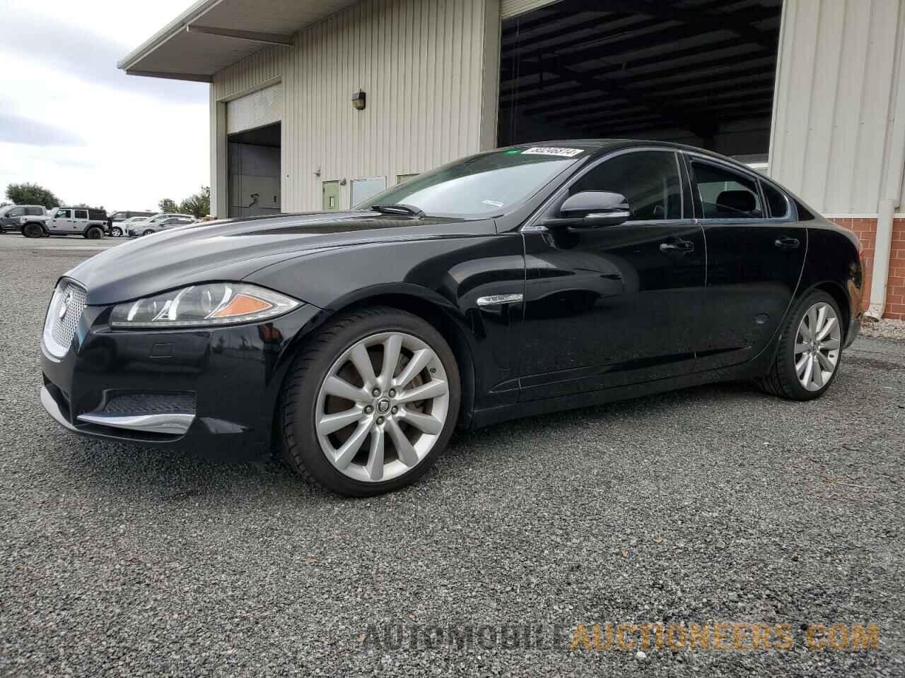 SAJWA0ES8DPS82212 JAGUAR XF 2013