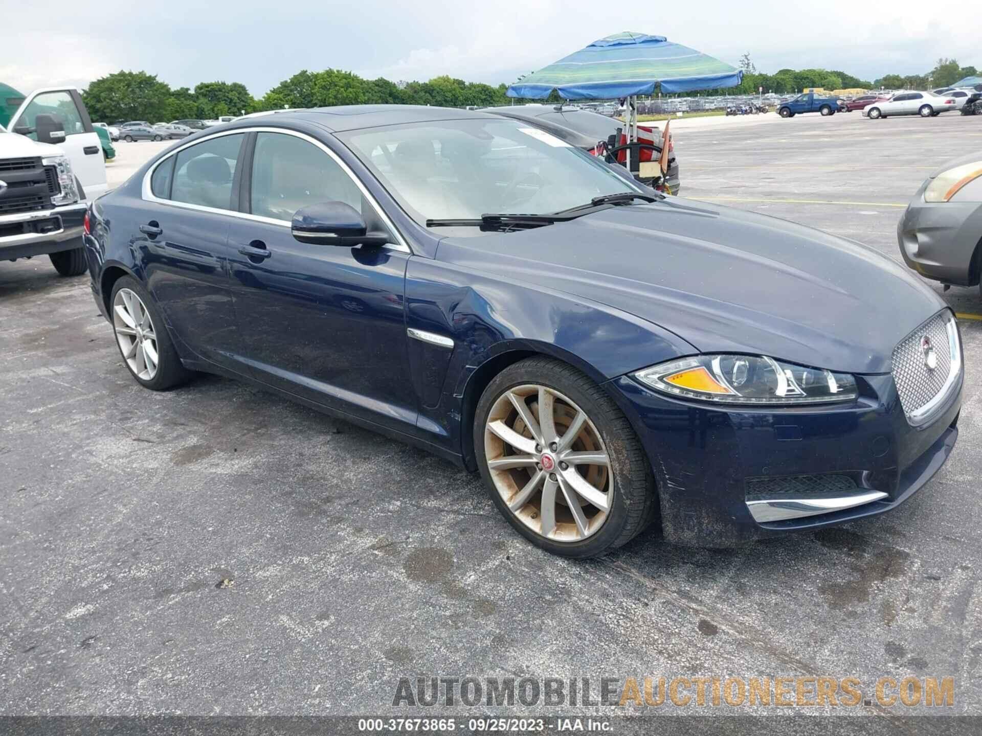 SAJWA0F70F8U68172 JAGUAR XF 2015