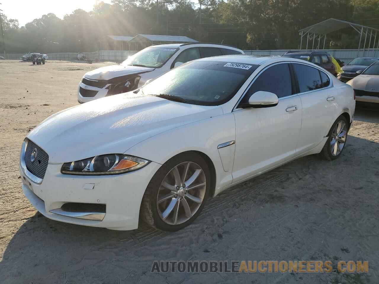 SAJWA0F70F8U73842 JAGUAR XF 2015