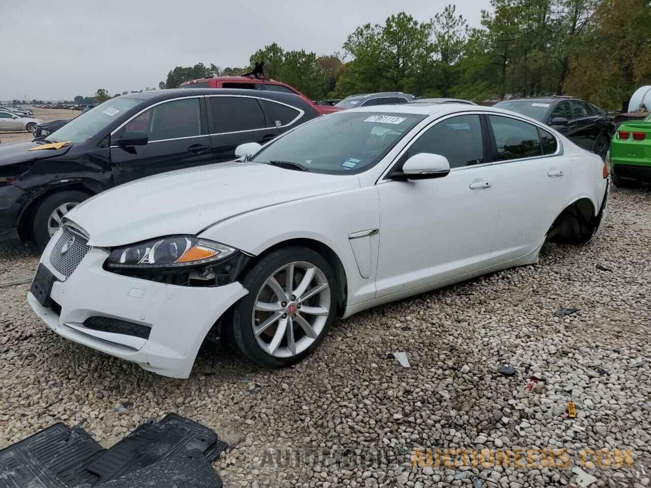 SAJWA0F70F8U87899 JAGUAR XF 2015