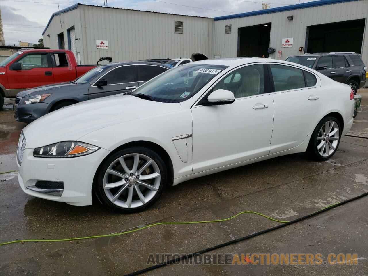 SAJWA0F72F8U88018 JAGUAR XF 2015