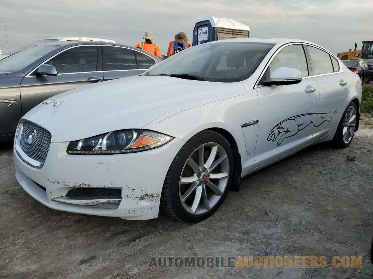 SAJWA0F75F8U53389 JAGUAR XF 2015