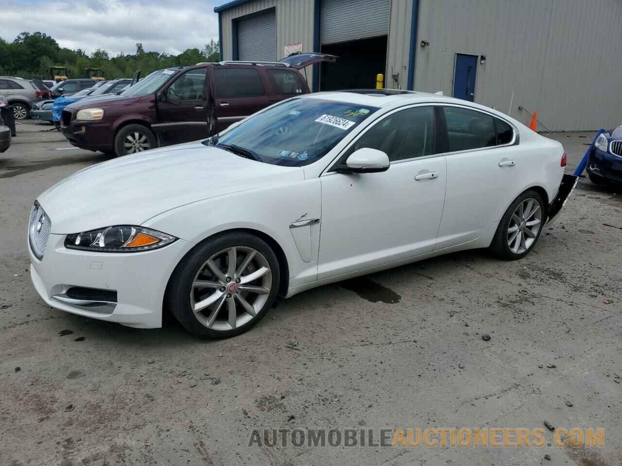 SAJWA0F78F8U72423 JAGUAR XF 2015